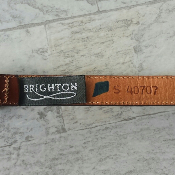 Brighton Medallion Leather Belt Size Small - Picture 5 of 8